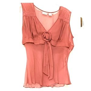 💯 Silk Beautiful pink sheer sleeveless blouse